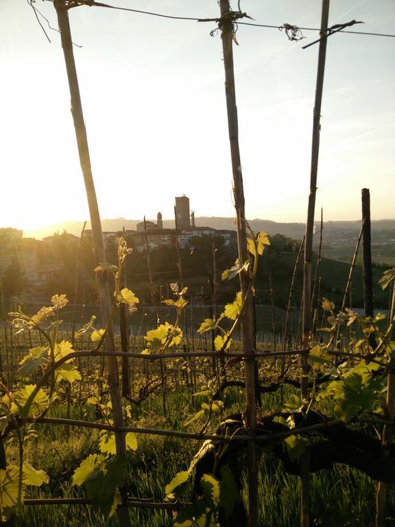 Casa Vacanze Bellovello Barbaresco Exteriör bild
